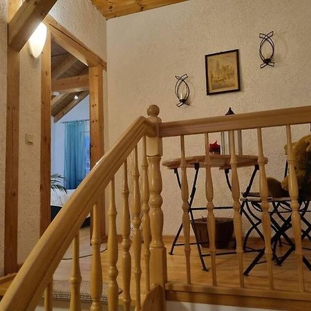 Gemuetliche Dachgeschosswohnung Эрфурт Экстерьер фото
