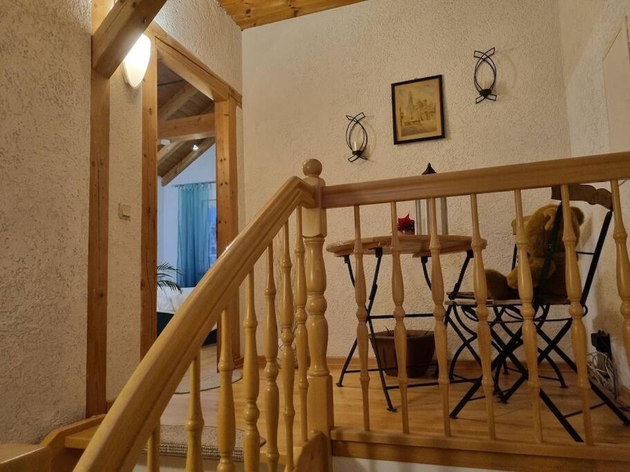 Gemuetliche Dachgeschosswohnung Эрфурт Экстерьер фото