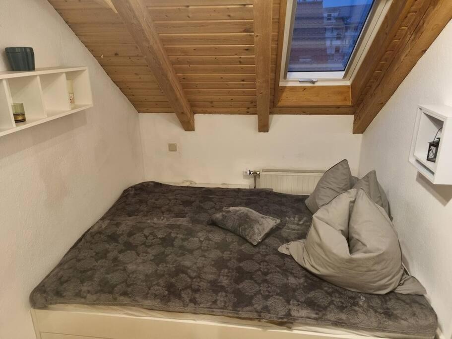 Gemuetliche Dachgeschosswohnung Эрфурт Экстерьер фото